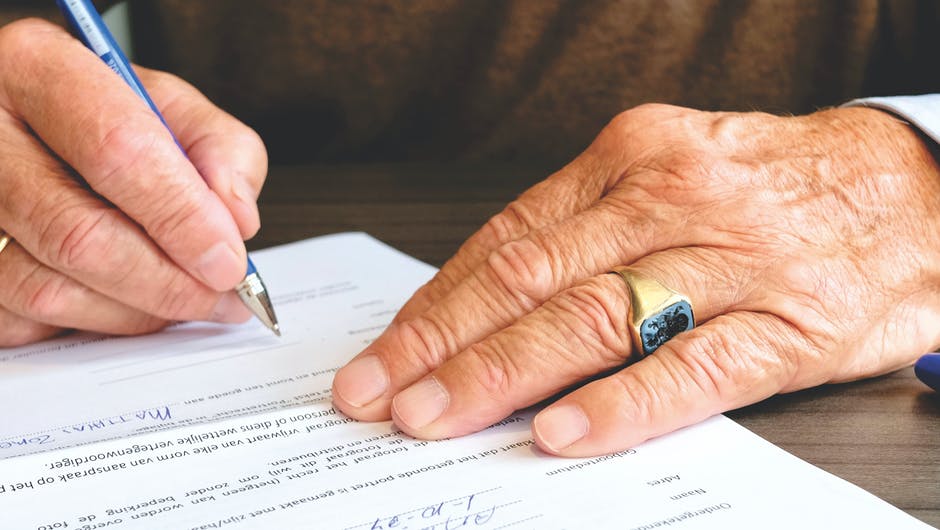 Signing against California’s Plastic Bag Ban