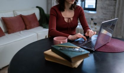 Vilken funktion har processorn på datorer och bärbara datorer?