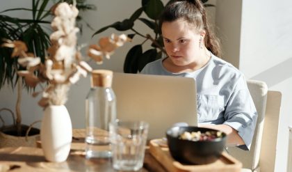 Så här inaktiverar du onlinesökning från startmenyn i Windows 11