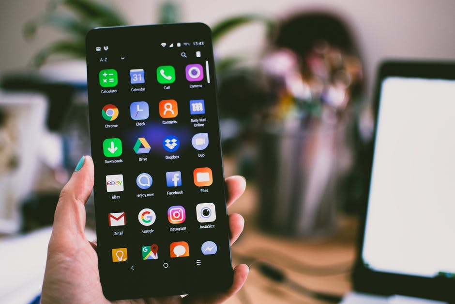 Fix Androidtelefon fortsätter att starta om slumpmässigt