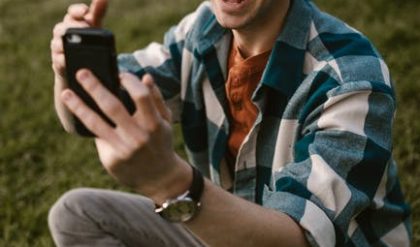 Hur tystar jag Whatsappsamtal på Android?