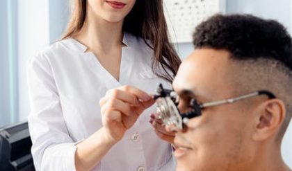 Vad är fiberoptiktekniker?  – Definition, funktioner och mer