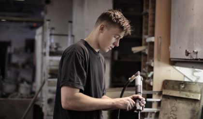 Vad gör en driftingenjör?  – Definition, funktioner och mer