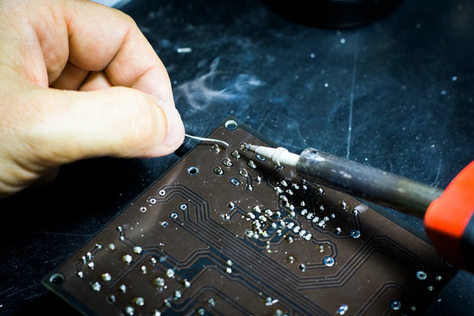 Hur fungerar ett kretskort?  Grunderna för PCB – CTR