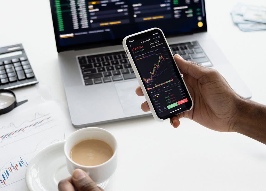 Vad är en mobiltelefon? – Definition, användningsområden, funktioner och mer